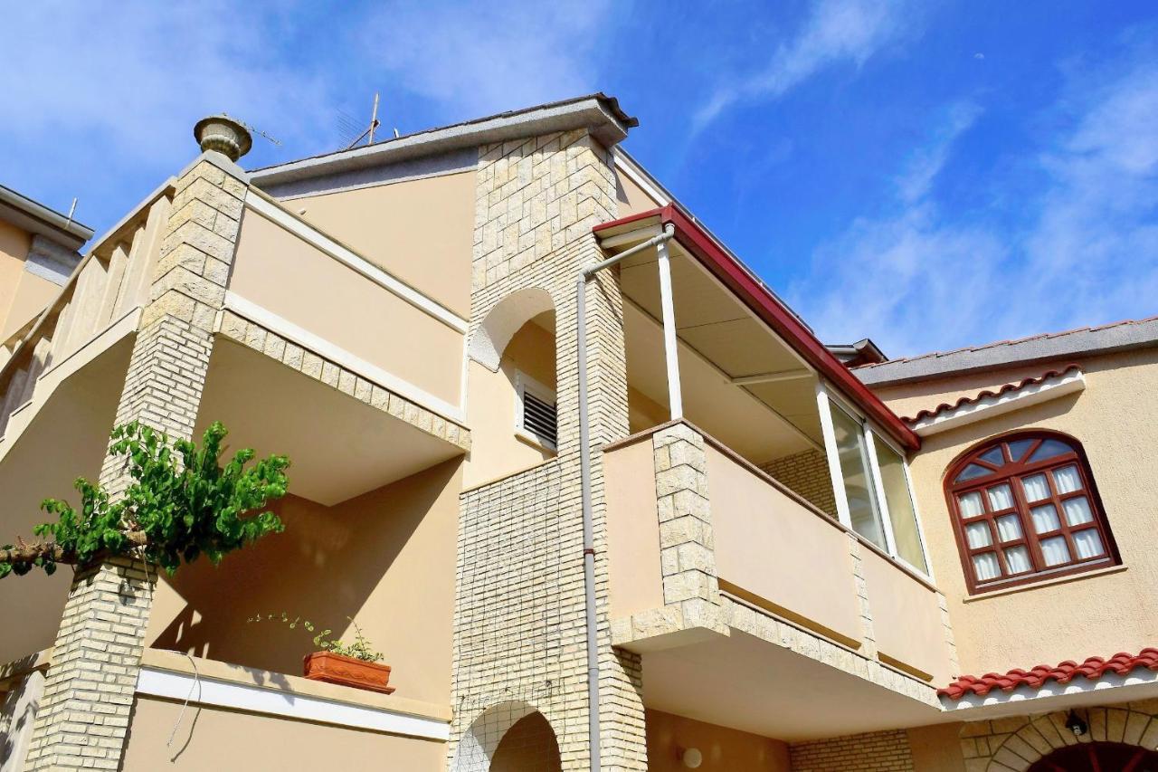 Zoro Apartments Palit Zewnętrze zdjęcie